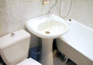 Установка раковины тюльпан в ванной в Тарусе