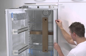 Установка встраиваемого холодильника в Тарусе